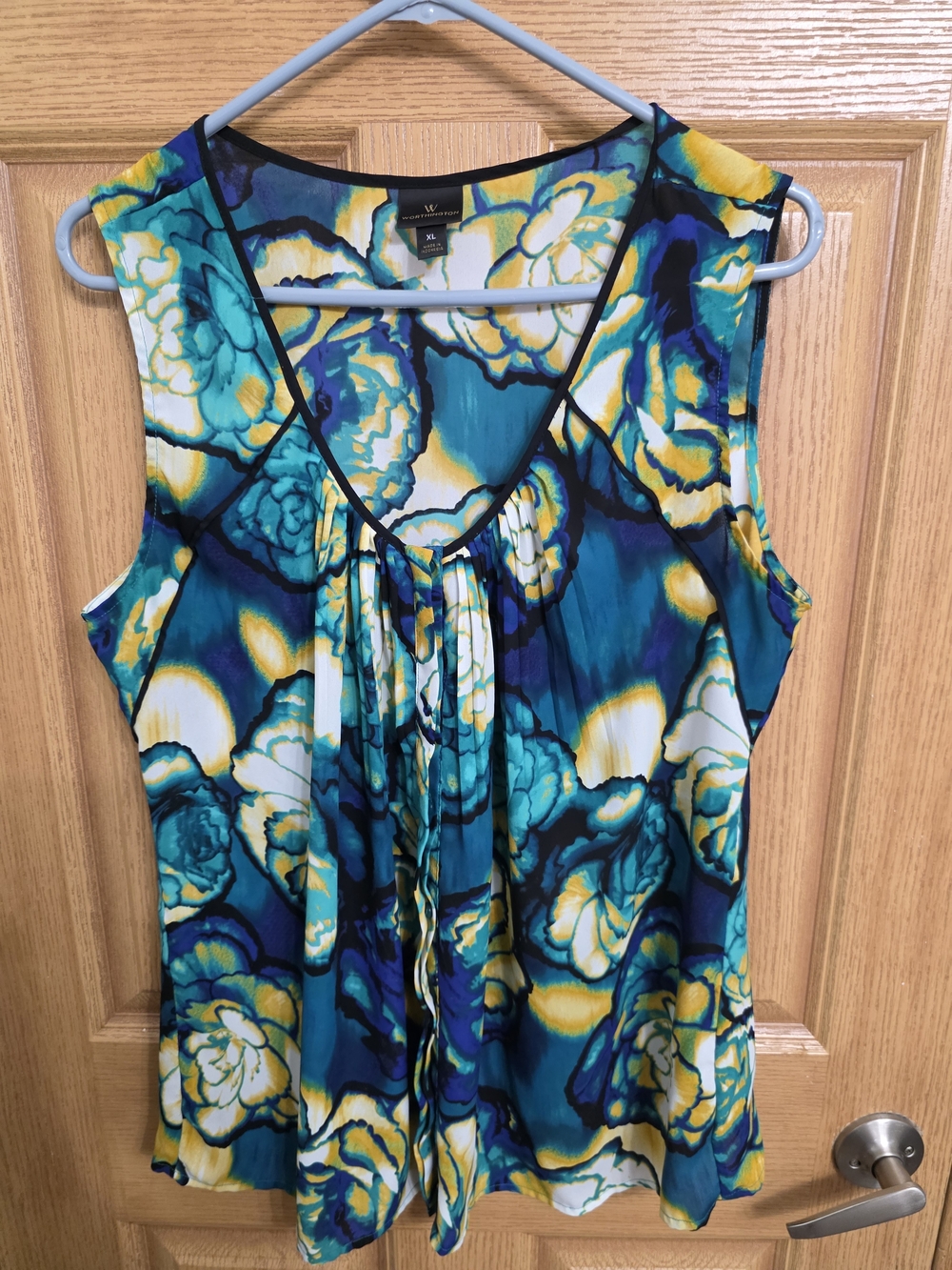 Worthington Teal, Yellow & White Floral V-Neck Sleeveless Camisole